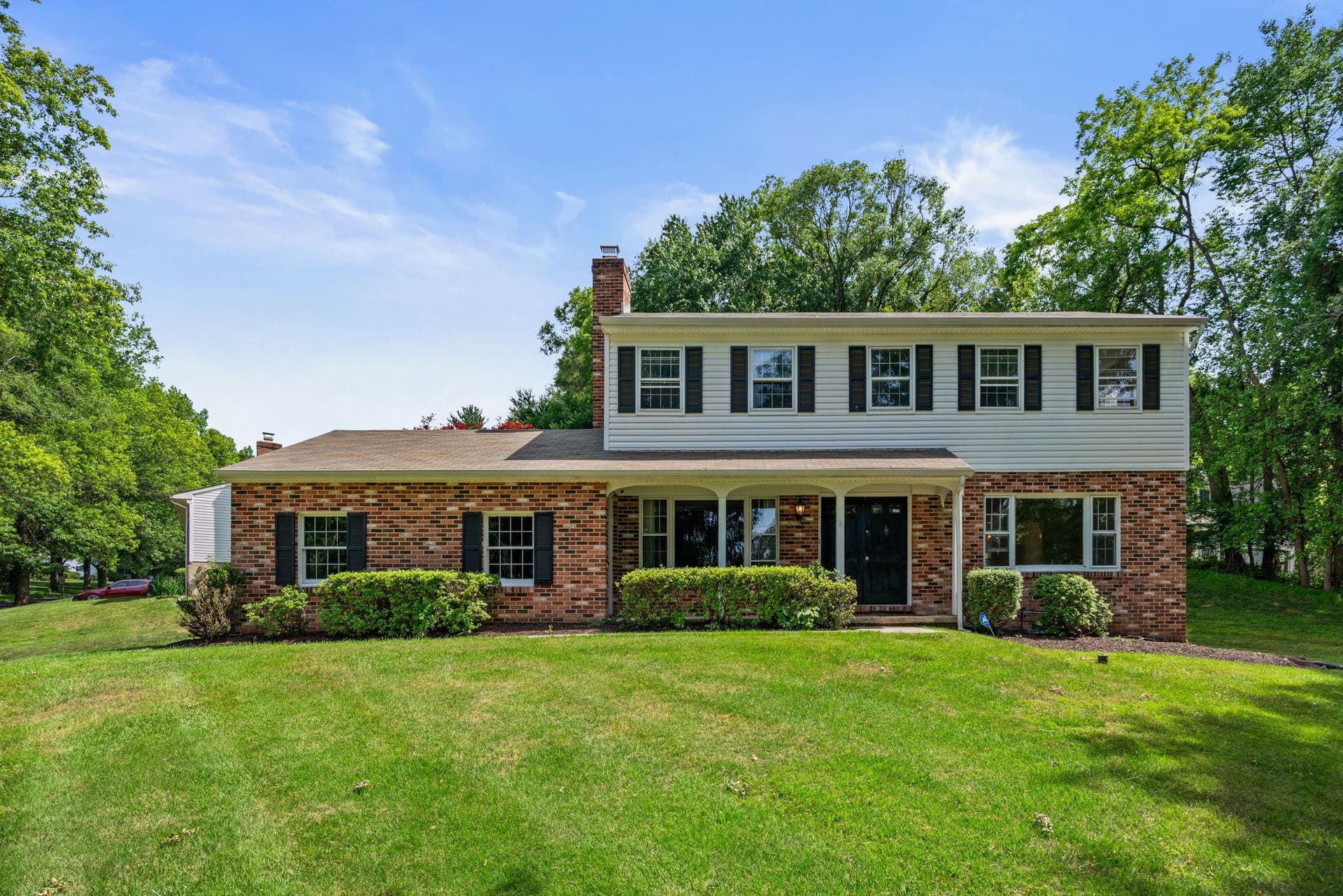 3602 Grosvenor photo 1