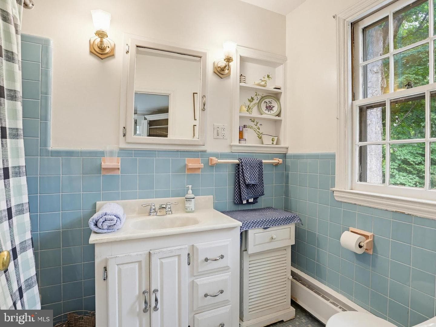5060 Amesbury Drive photo 28