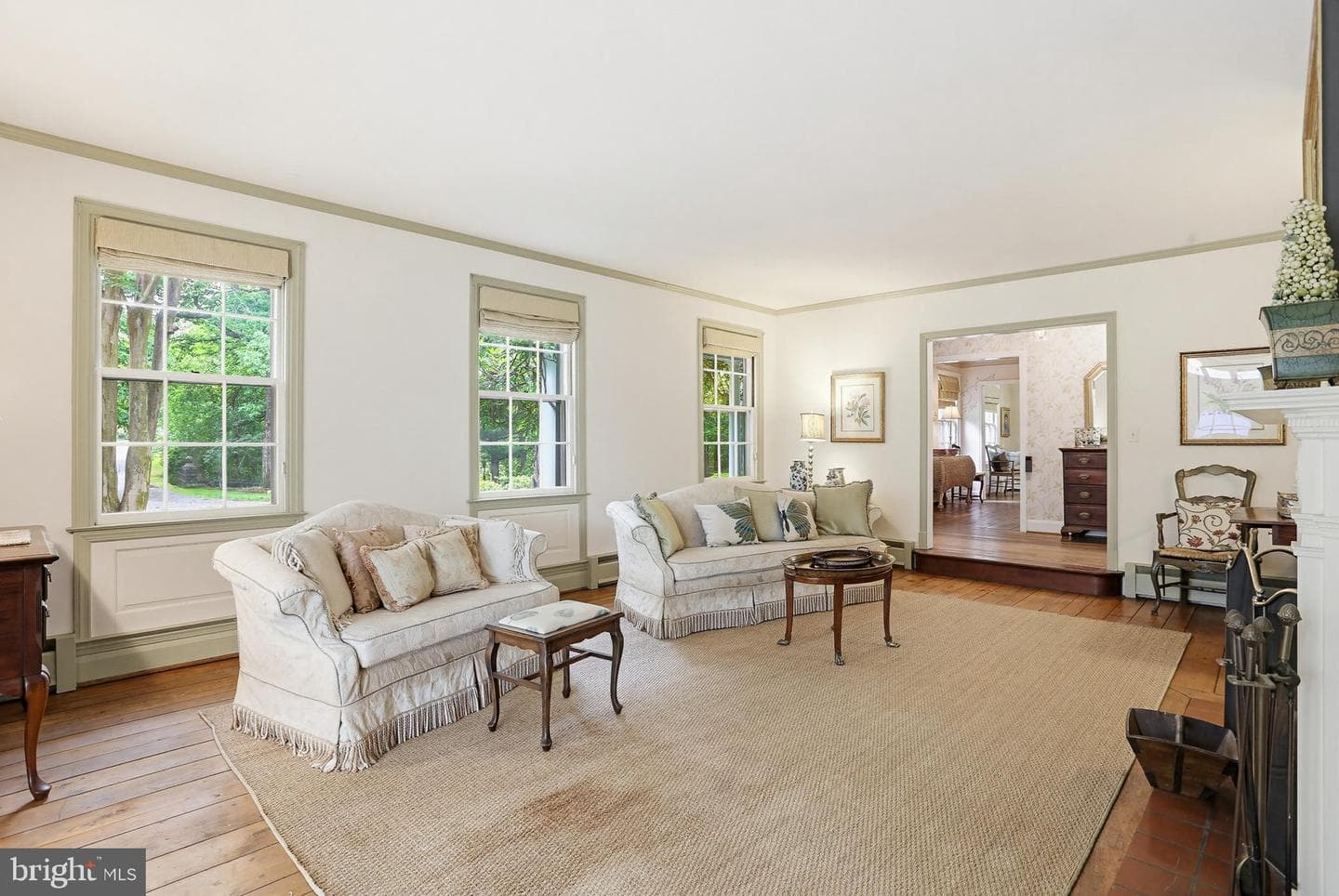 5060 Amesbury Drive photo 6