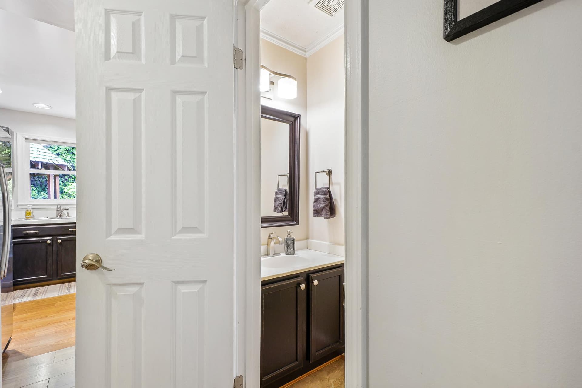 6093 Adcock Lane photo 18