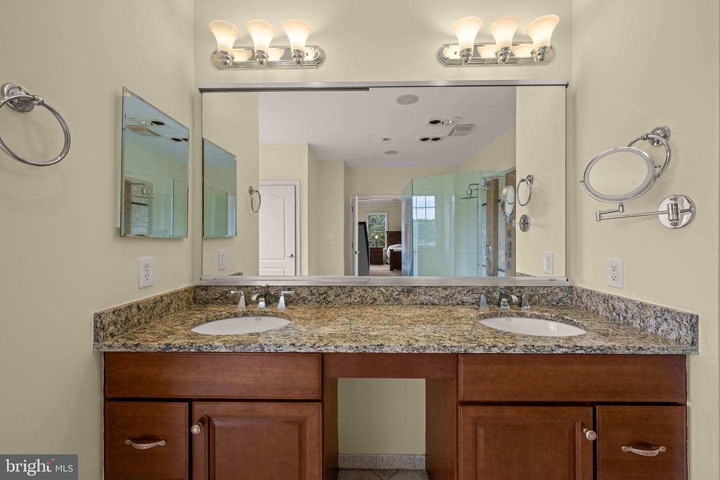 11526 Fox River Drive photo 38