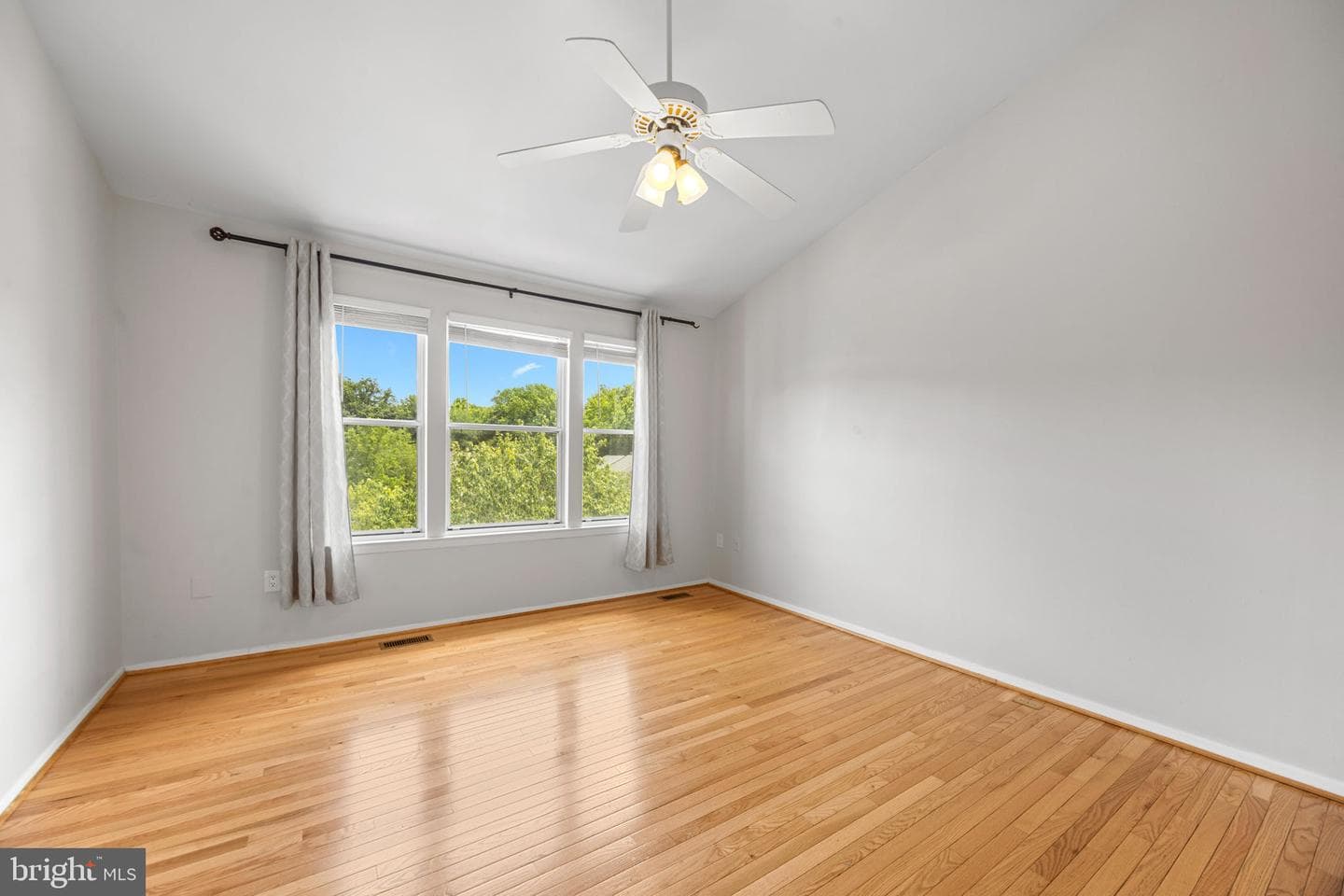 7760 Chatfield Lane photo 29
