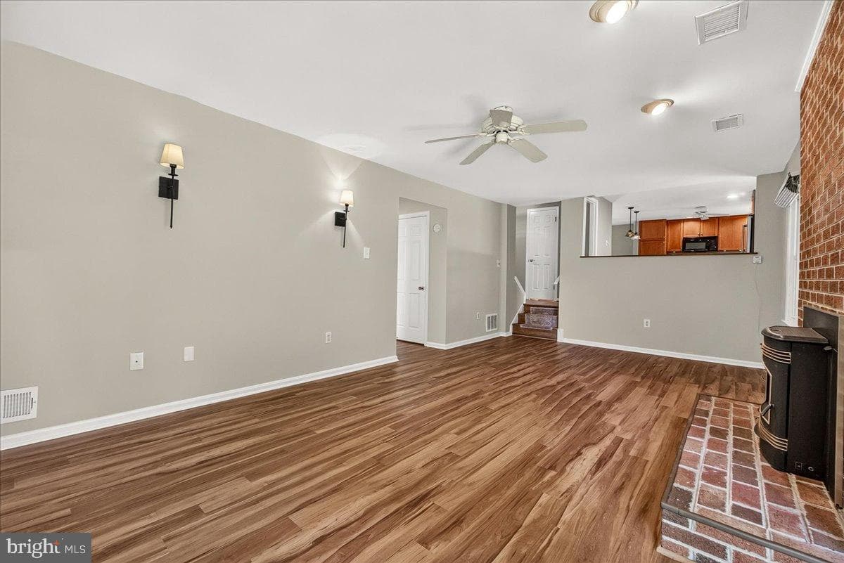 6630 Windsor Court photo 18