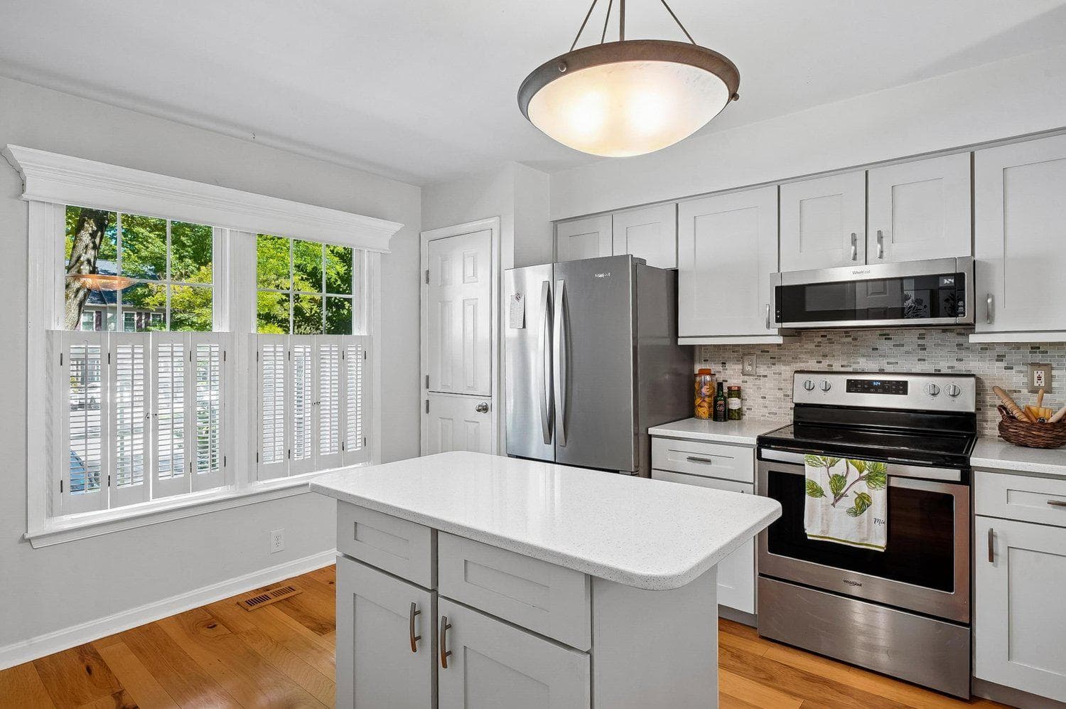 6219 Stratford Court photo 4