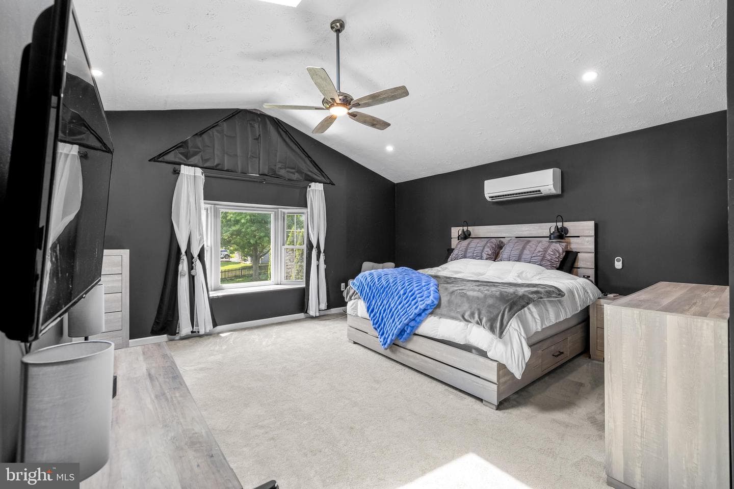 6055 Adcock Lane photo 21