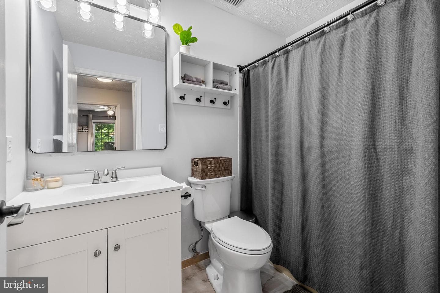 6055 Adcock Lane photo 30