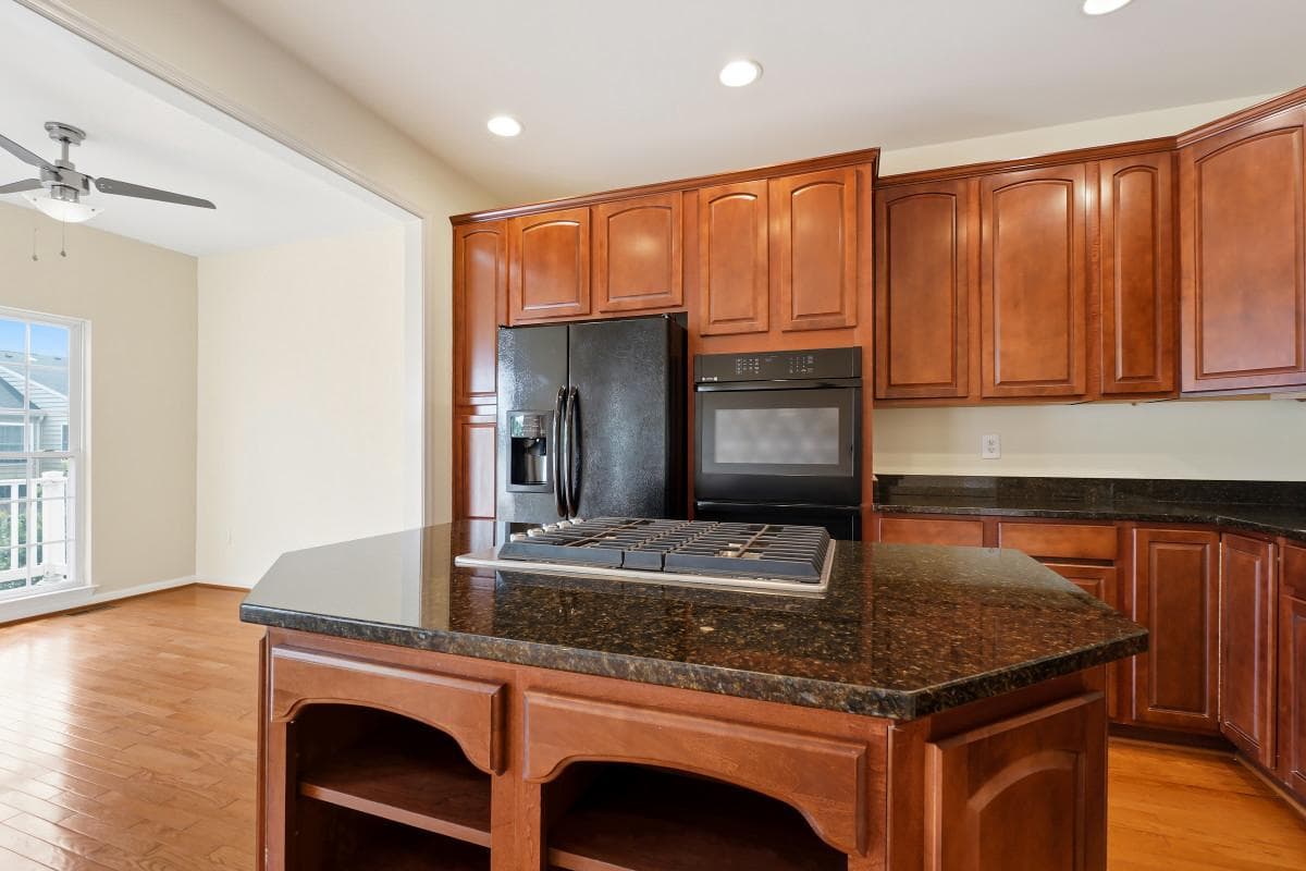 8910 Dawson Manor Drive photo 14