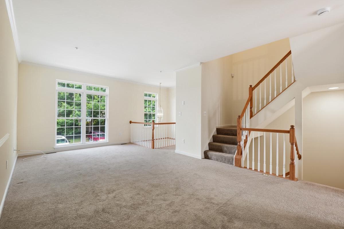 8910 Dawson Manor Drive photo 4