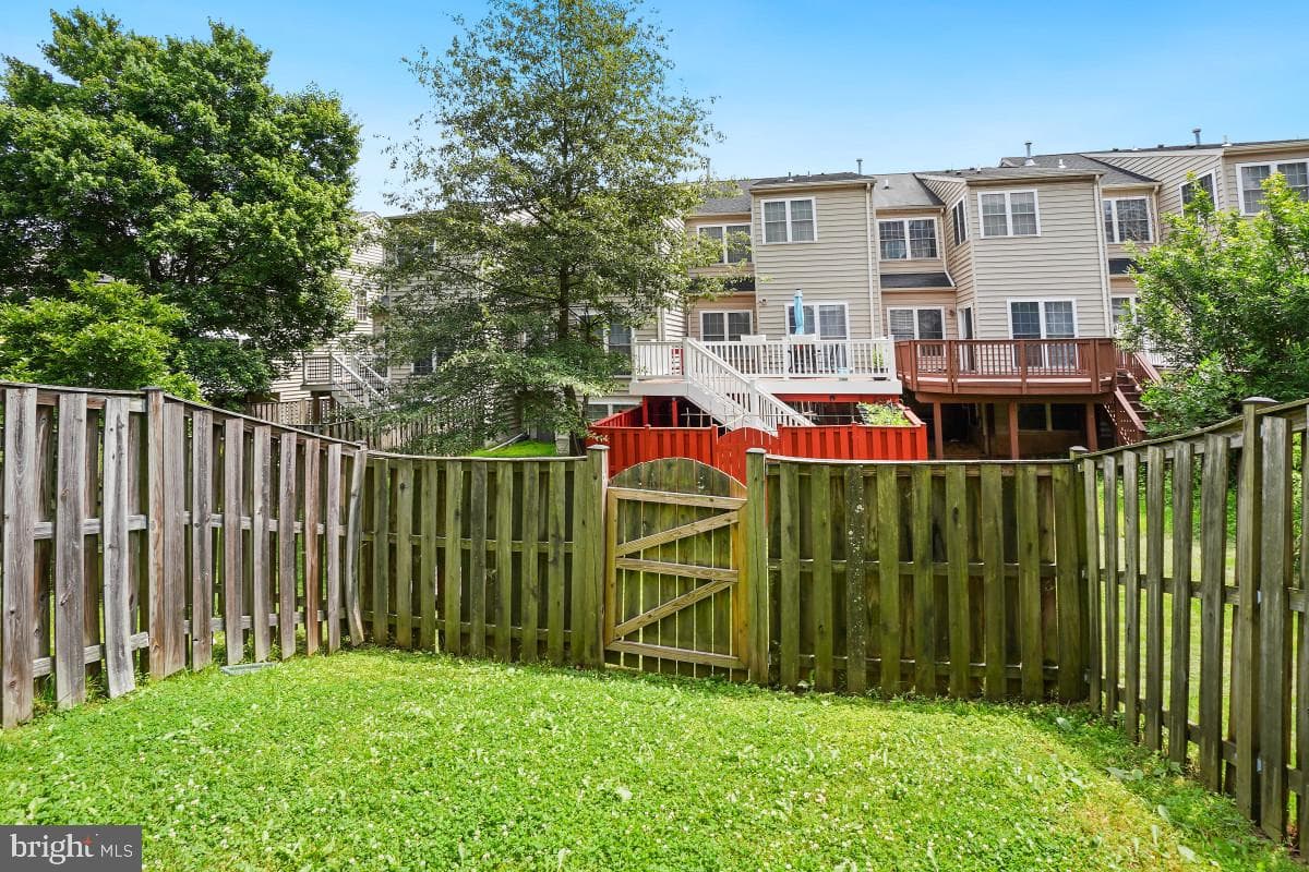 8910 Dawson Manor Drive photo 43