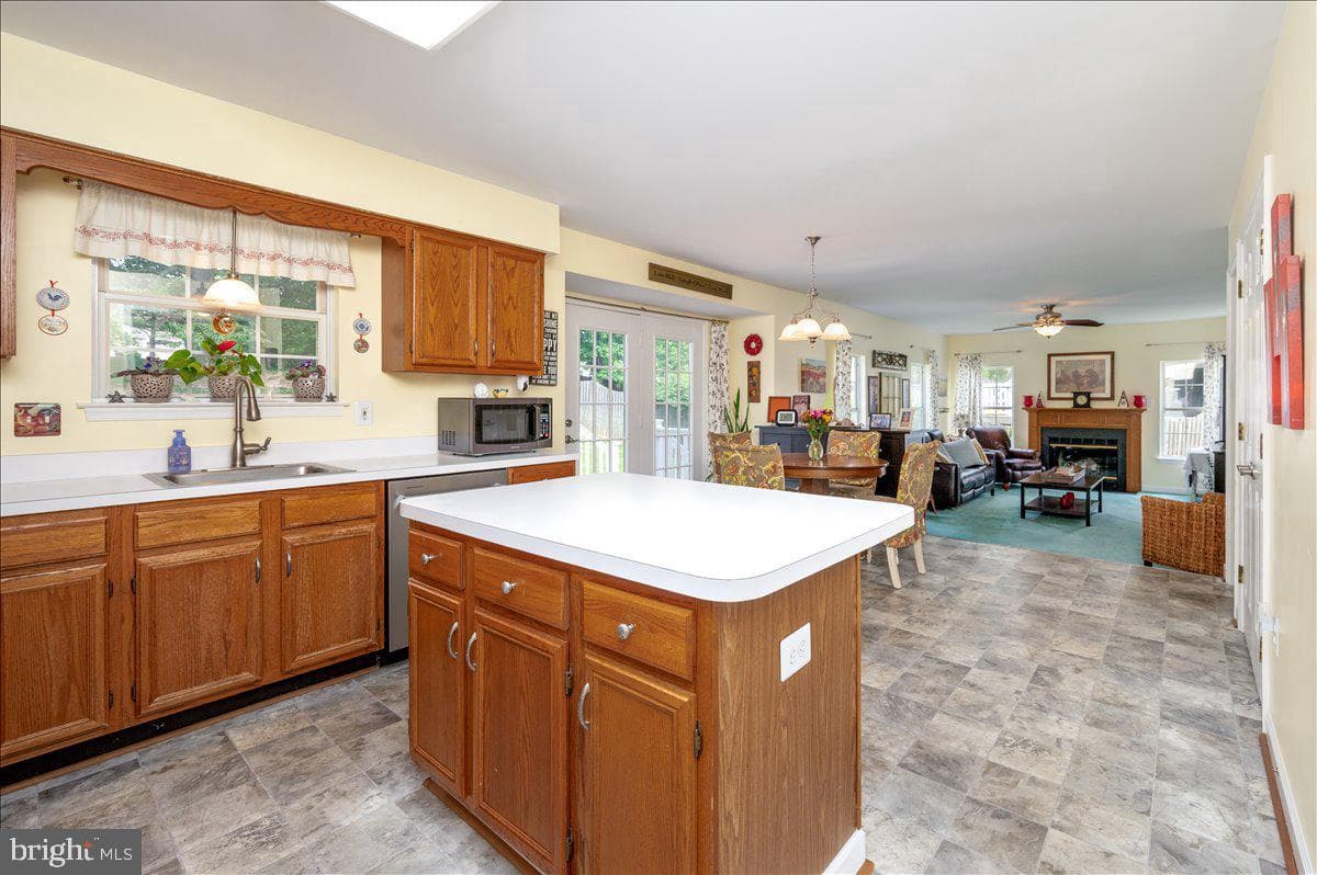 6447 Skipton Dr photo 12