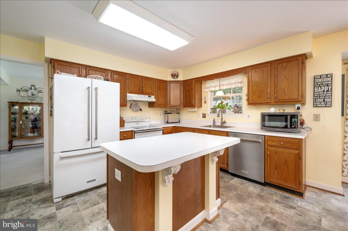 6447 Skipton Dr photo 13