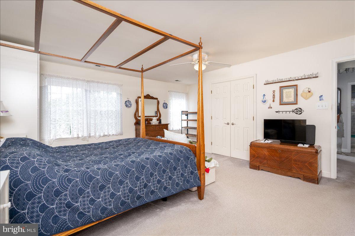 6447 Skipton Dr photo 23