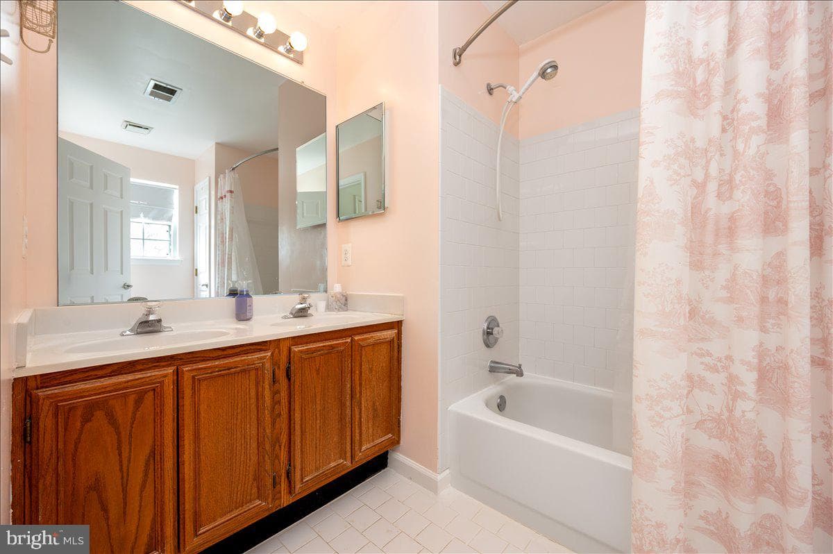 6447 Skipton Dr photo 25