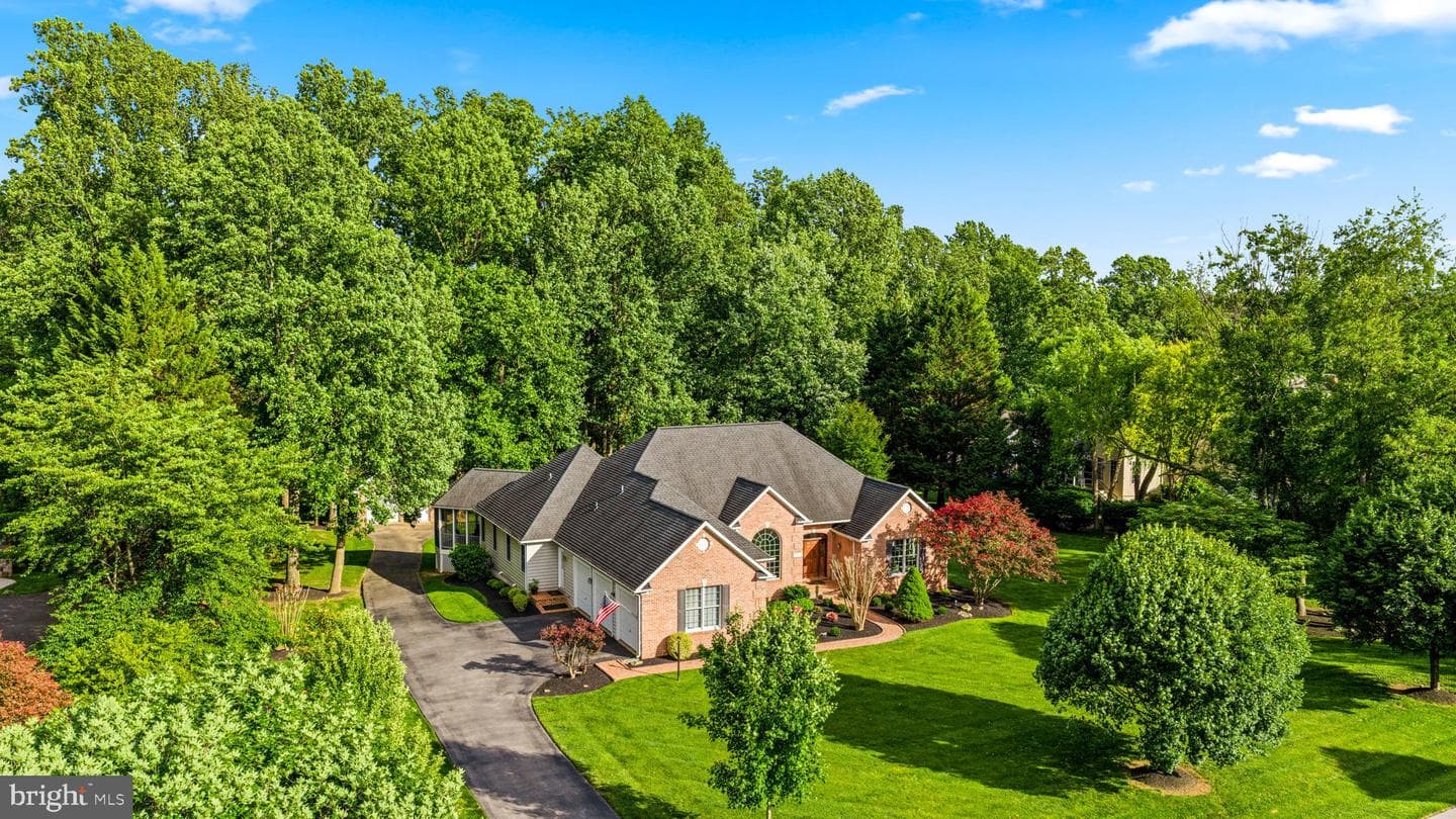 2926 Summer Hill Drive photo 4