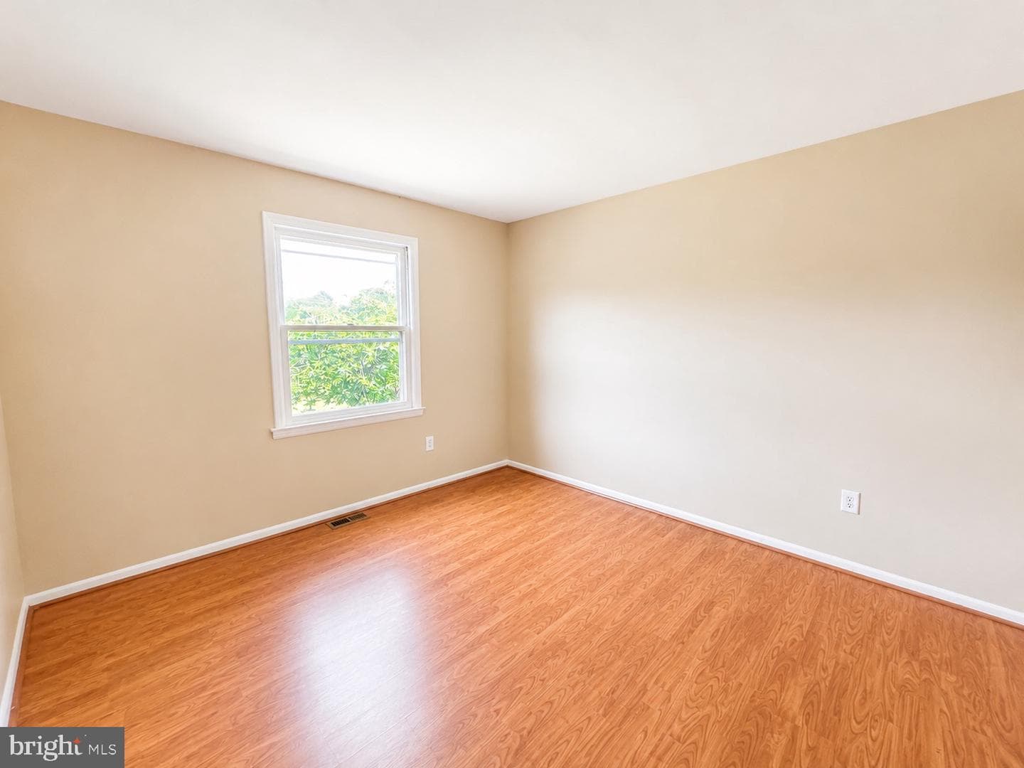 11295 Old Hopkins Road photo 18