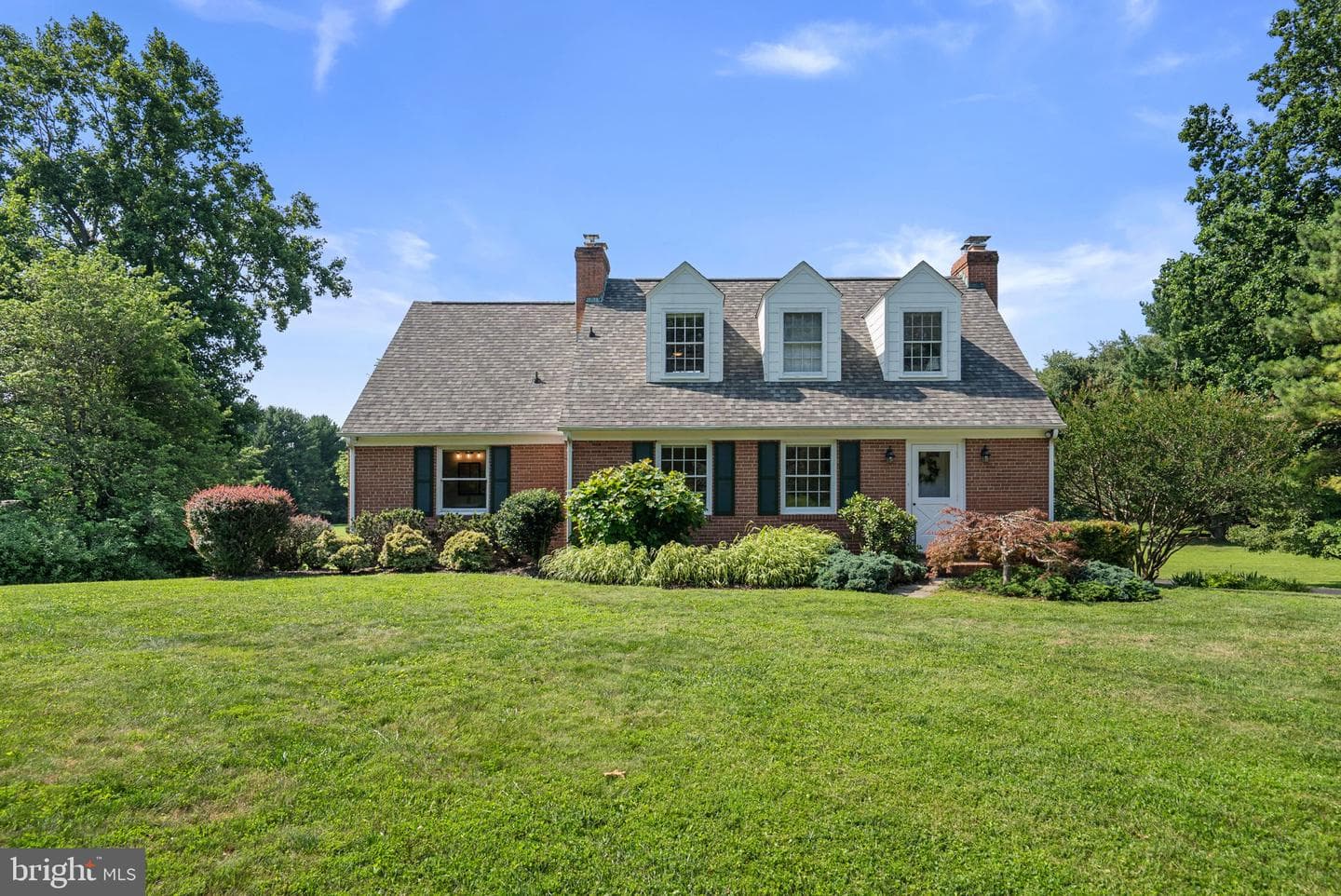 14697 Roxbury Road photo 1