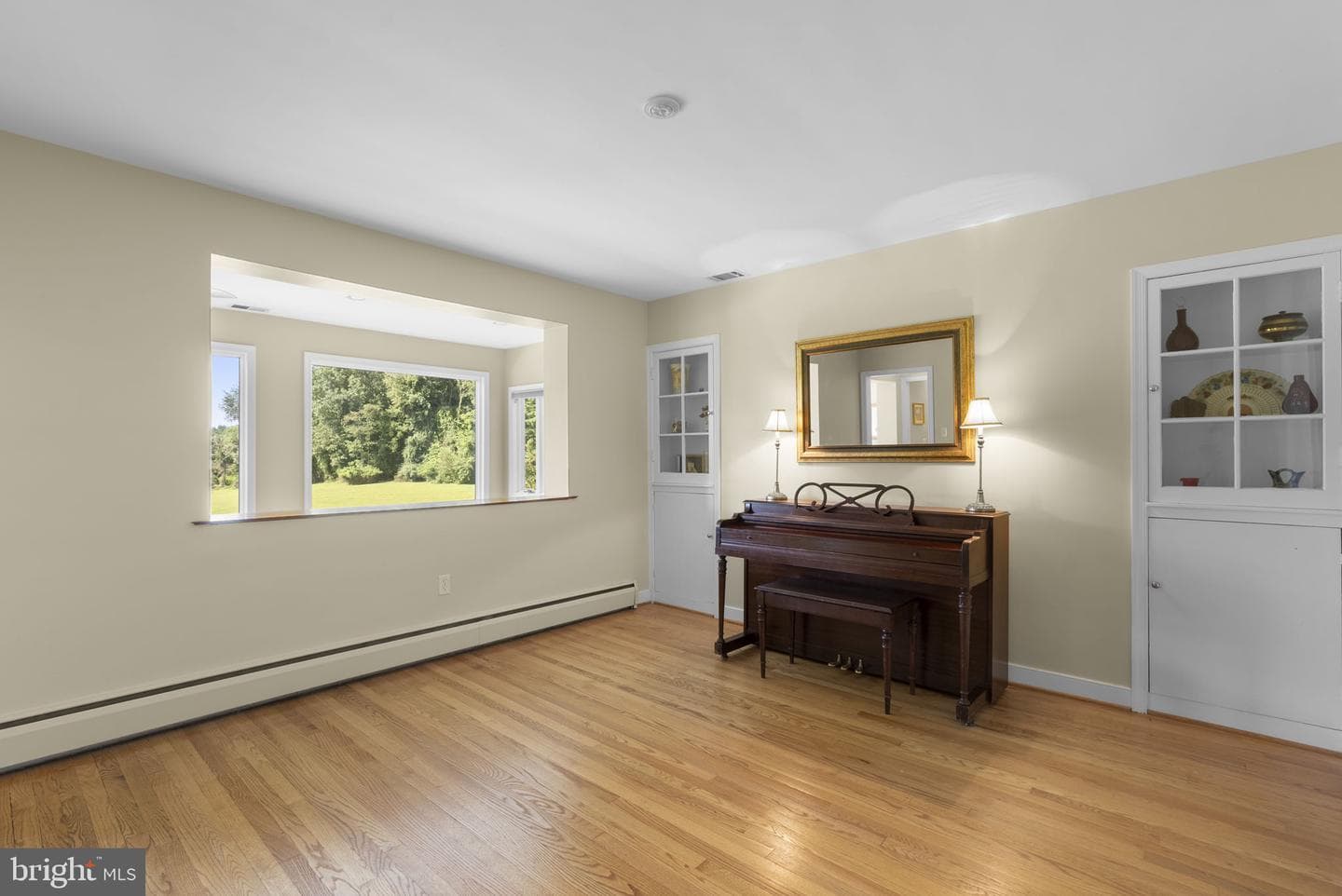14697 Roxbury Road photo 3