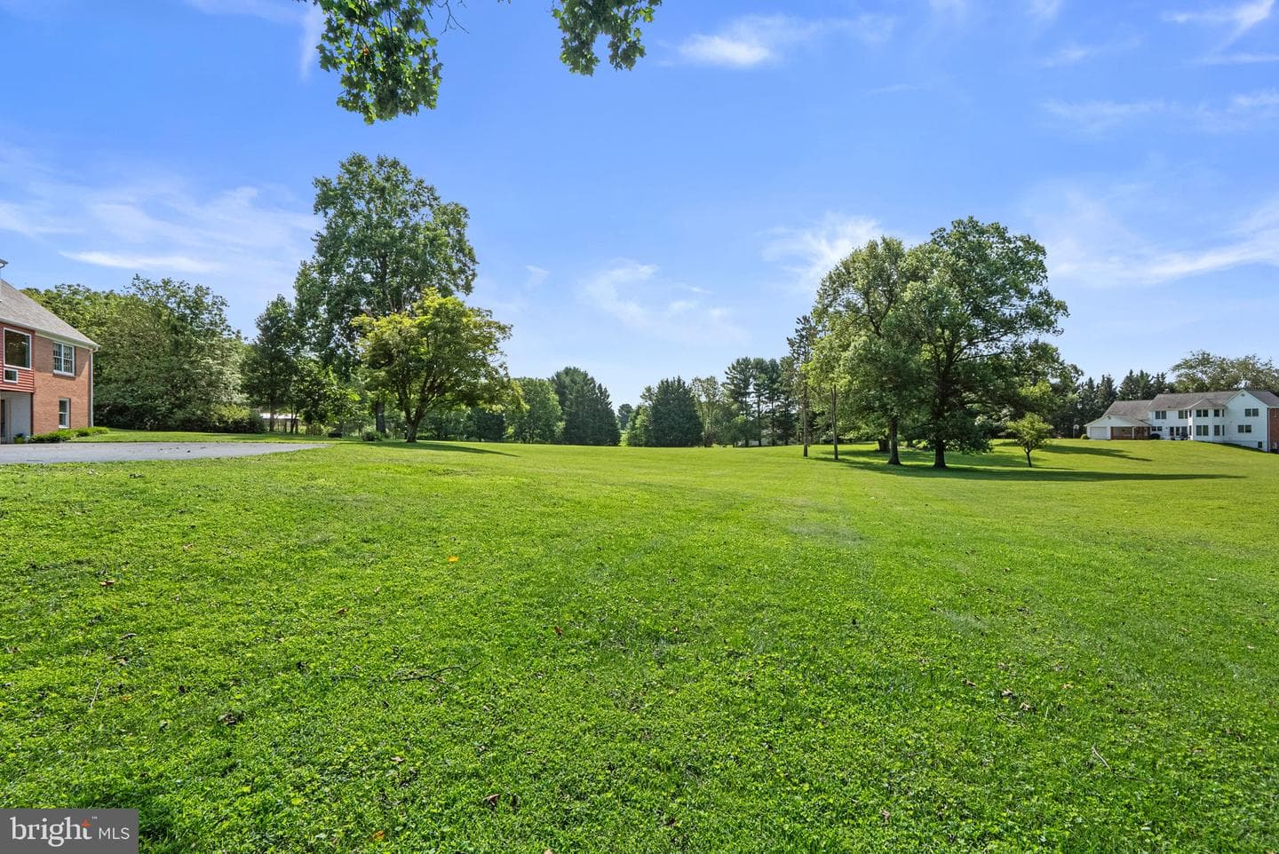 14697 Roxbury Road photo 38