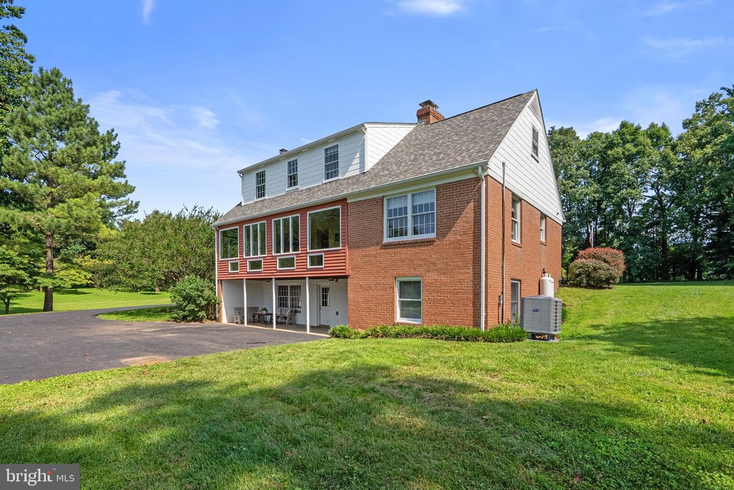 14697 Roxbury Road photo 43