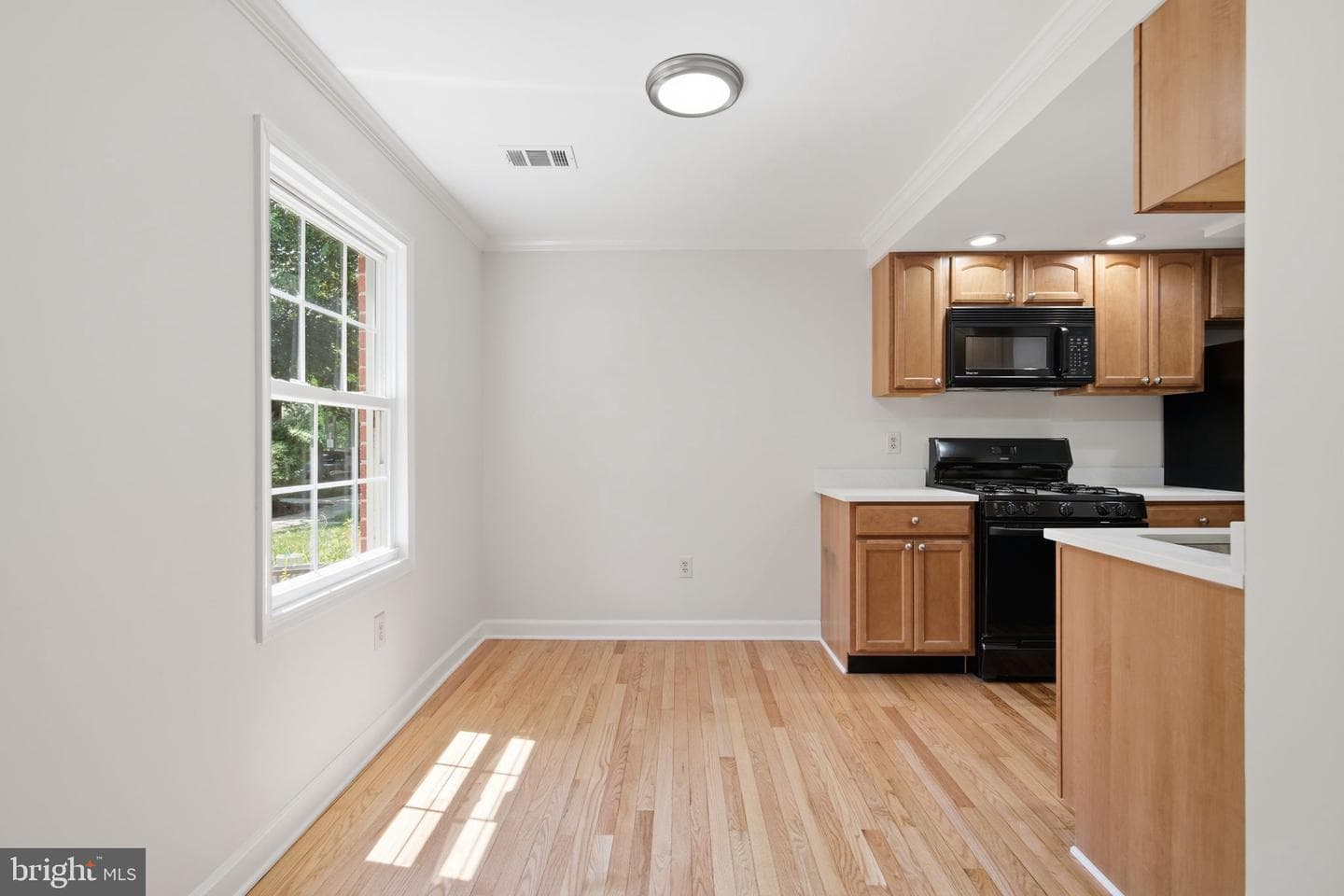 5828 Alderleaf Place photo 14