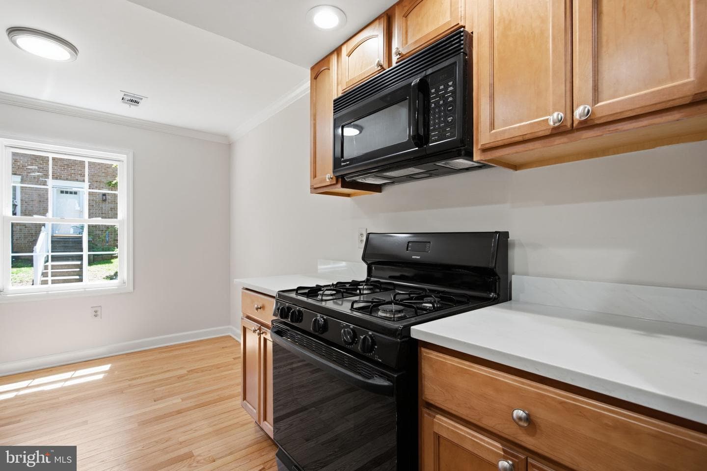 5828 Alderleaf Place photo 8