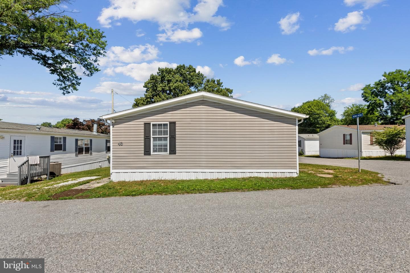 43 Midway Avenue photo 45
