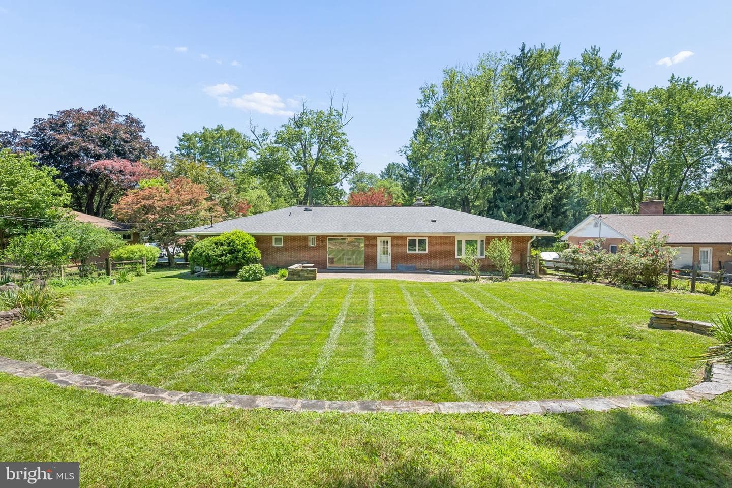 9710 Hillsmere Road photo 37