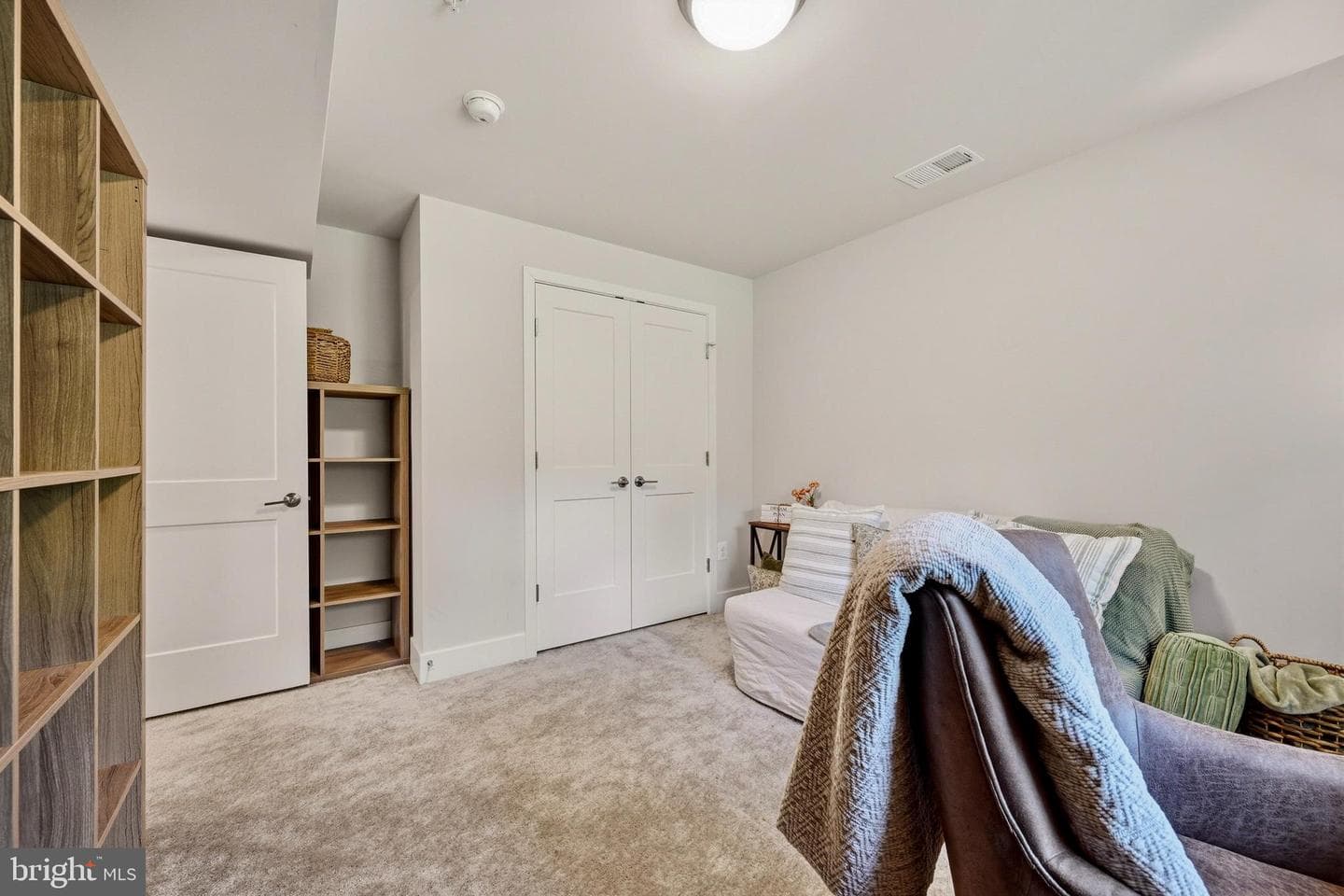 4874 Avoca Avenue photo 54
