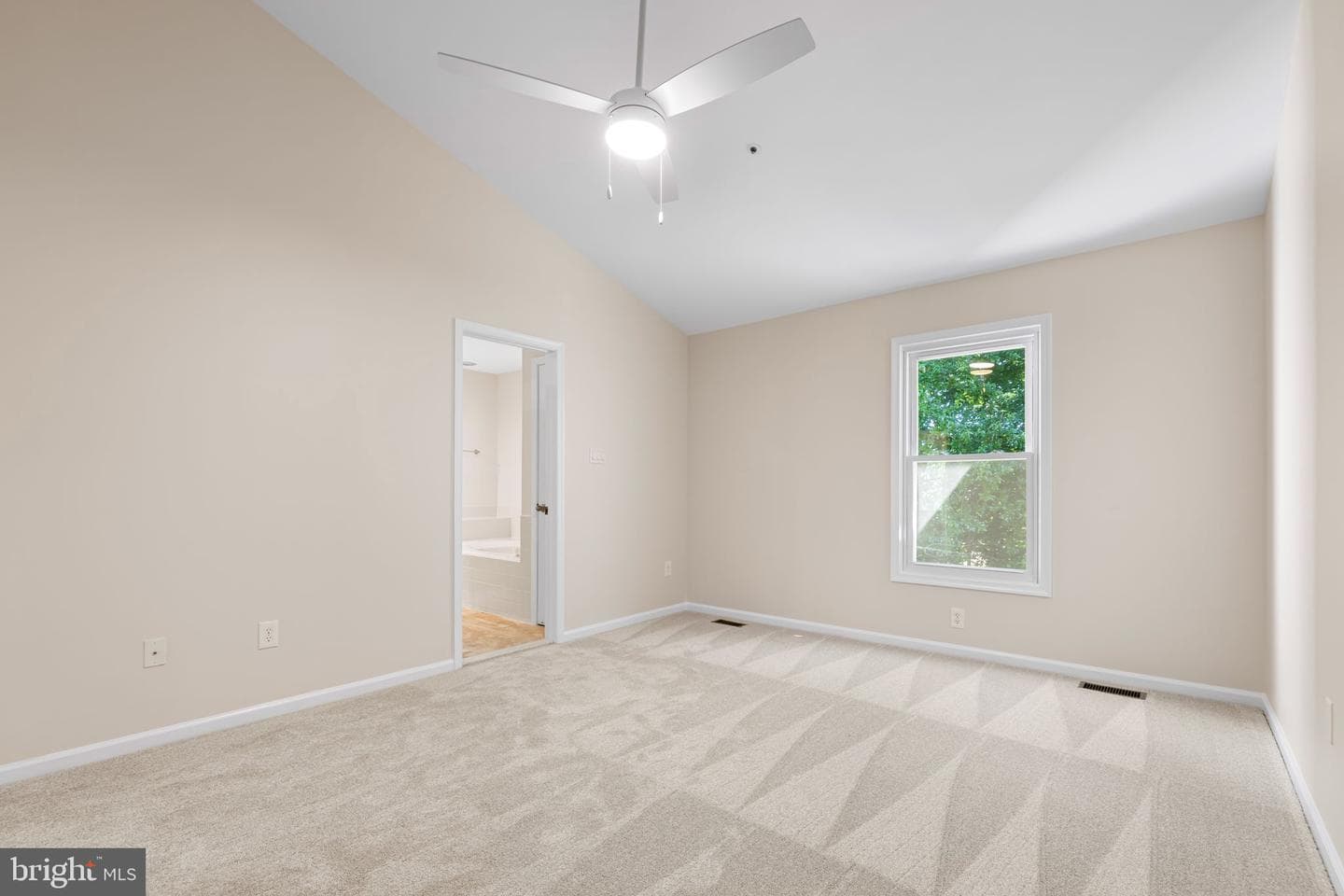 8747 Birkenhead Court NE photo 15