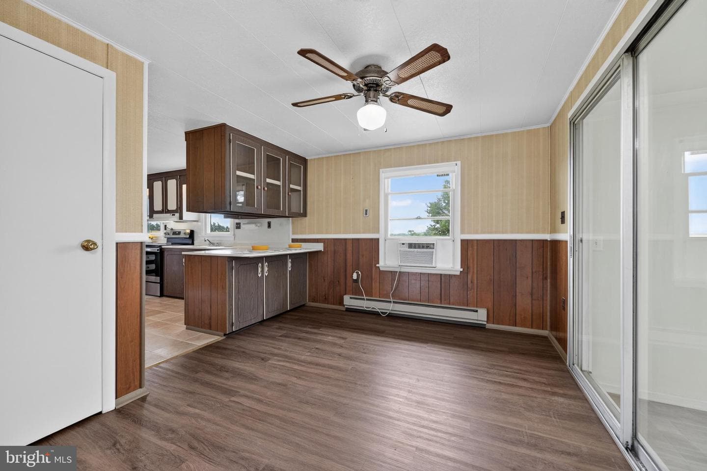 13835 Howard Road photo 13