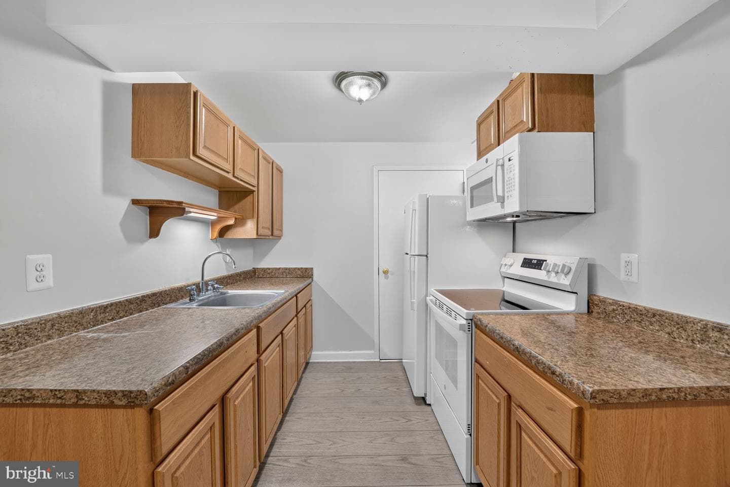 9957 Guilford Road photo 32
