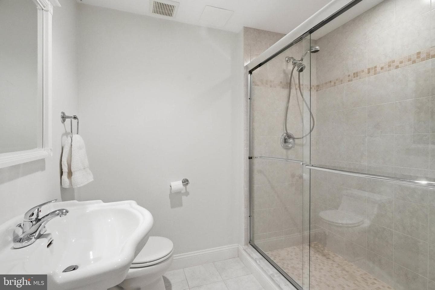 2704 Glenwood Court photo 36