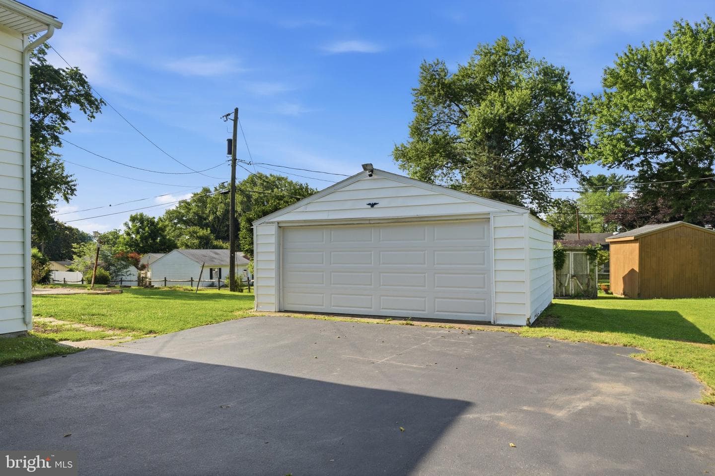 9326 Millbrook Road photo 30