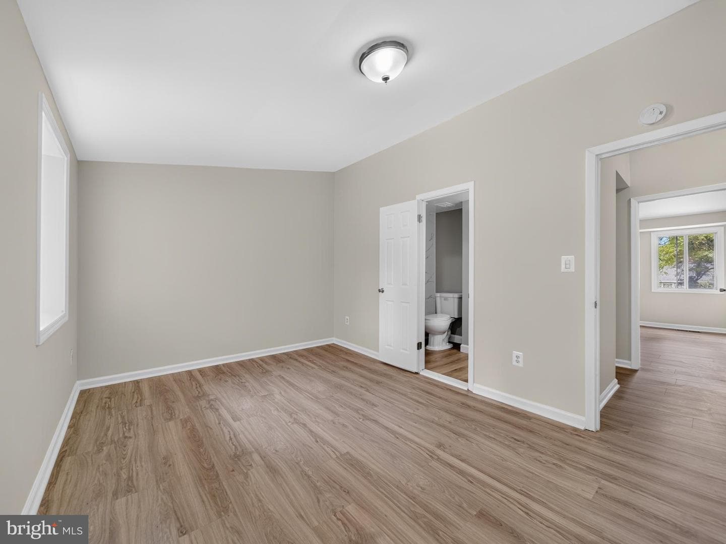 5443 Hildebrand Court photo 20