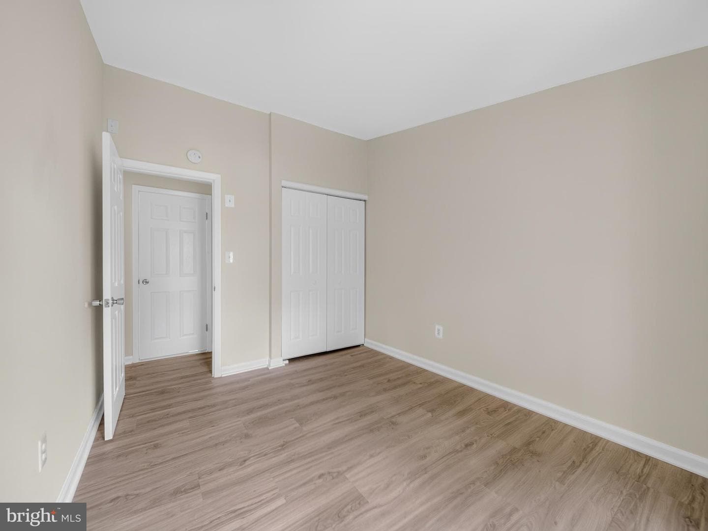 5443 Hildebrand Court photo 28