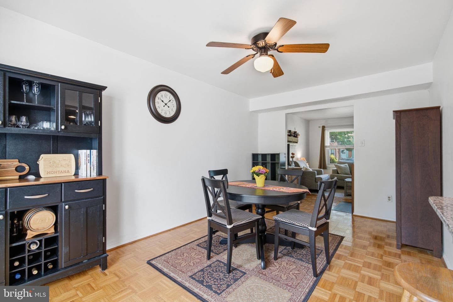 5460 Gloucester Road photo 17