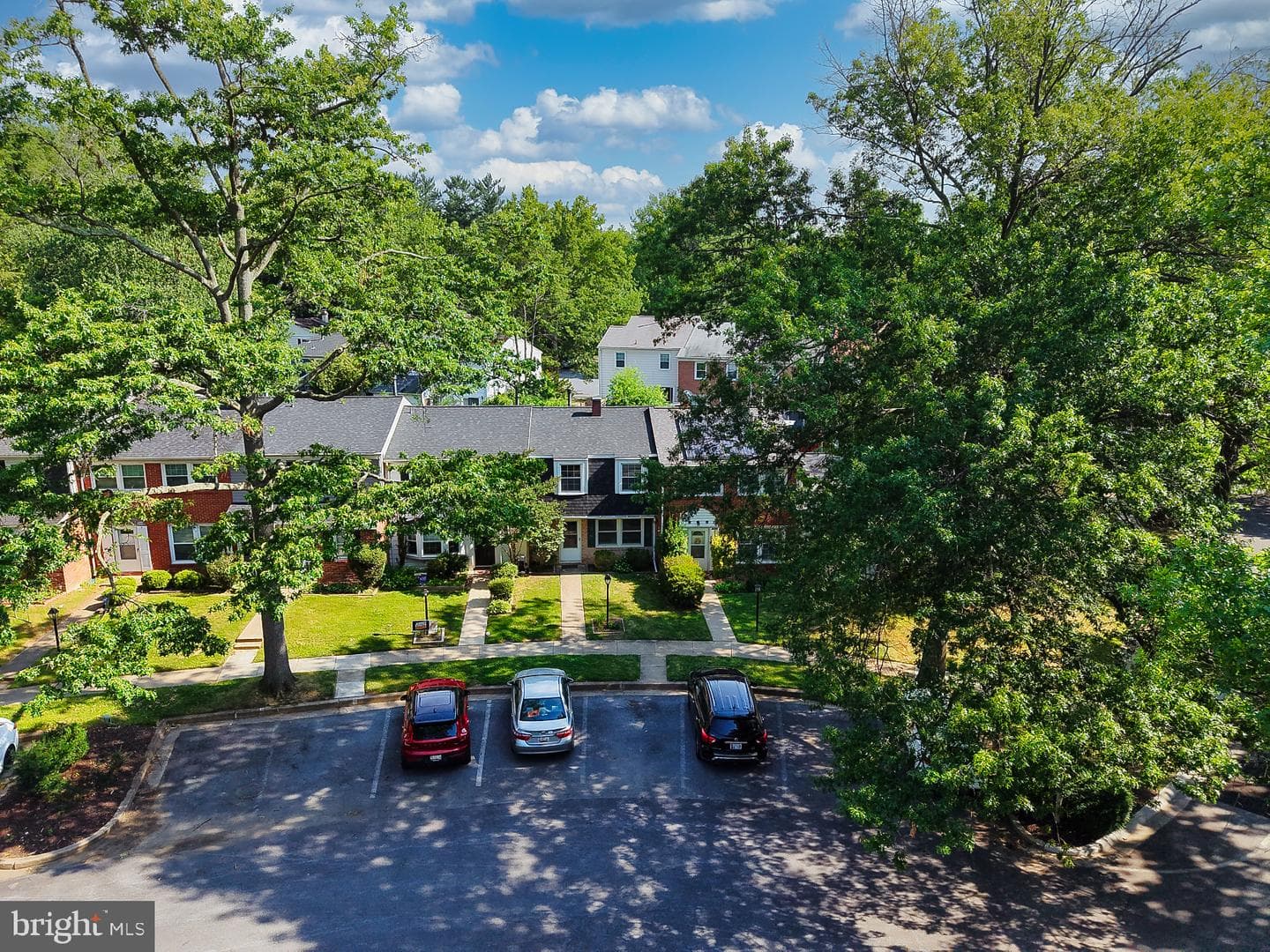 5460 Gloucester Road photo 4