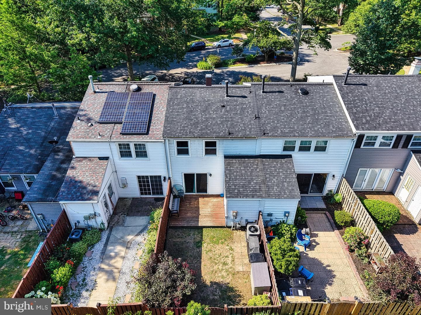 5460 Gloucester Road photo 6