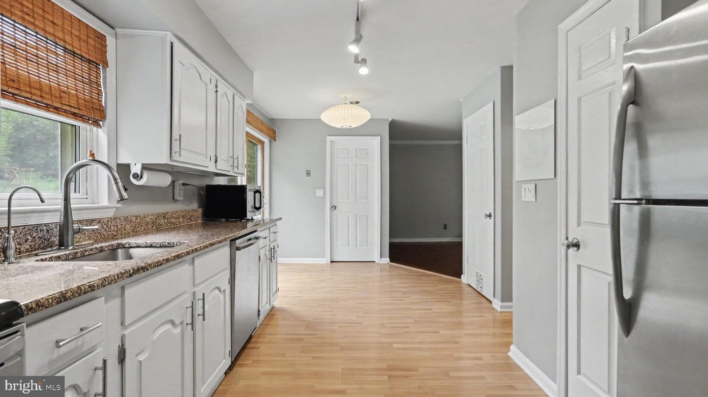 13083 Williamfield Drive photo 15
