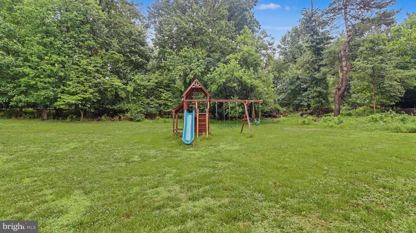 13083 Williamfield Drive photo 45