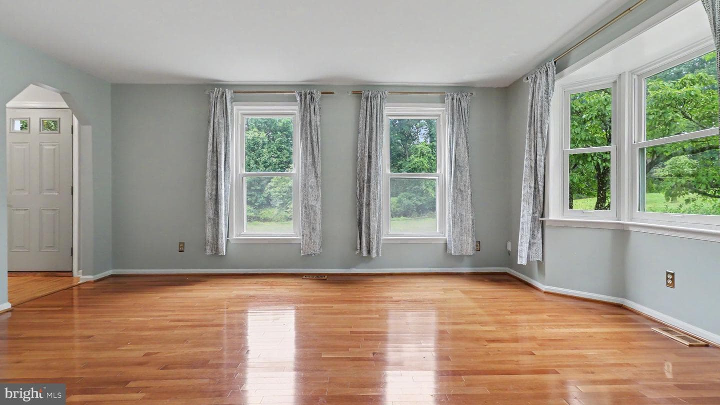 13083 Williamfield Drive photo 8