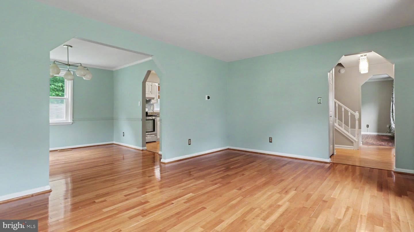 13083 Williamfield Drive photo 9