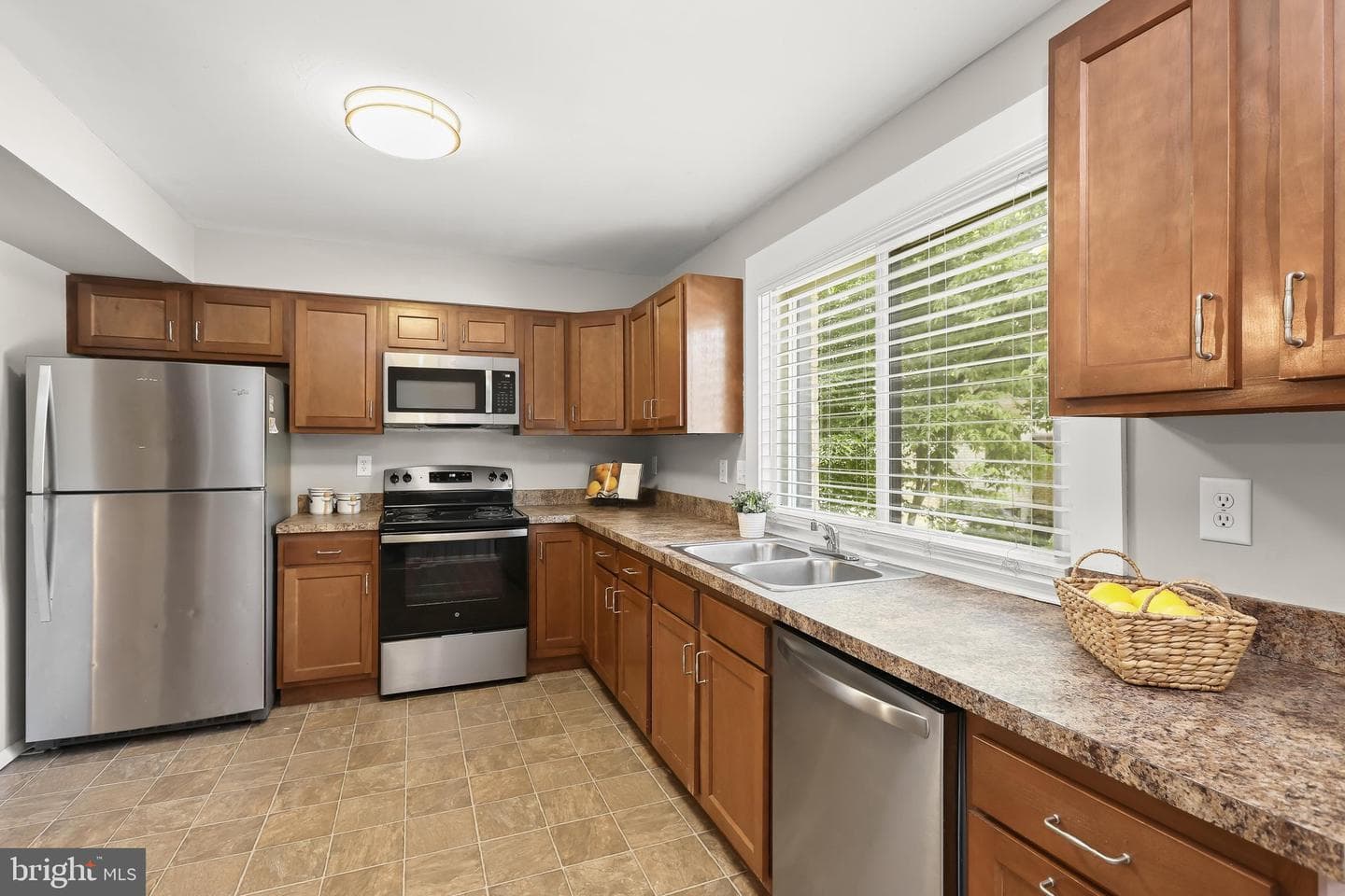 7320 Kerry Hill Court photo 6