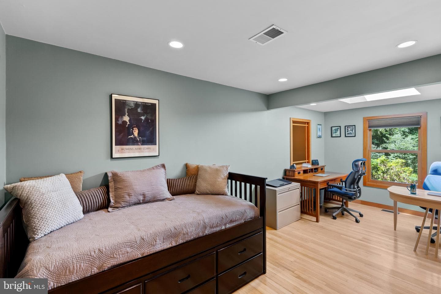9922 Frederick Road photo 30