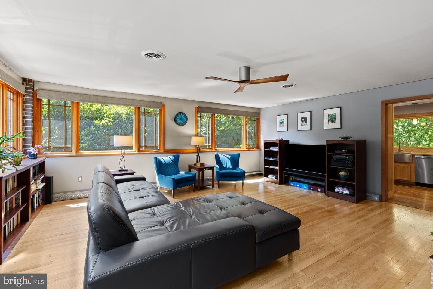 9922 Frederick Road photo 9