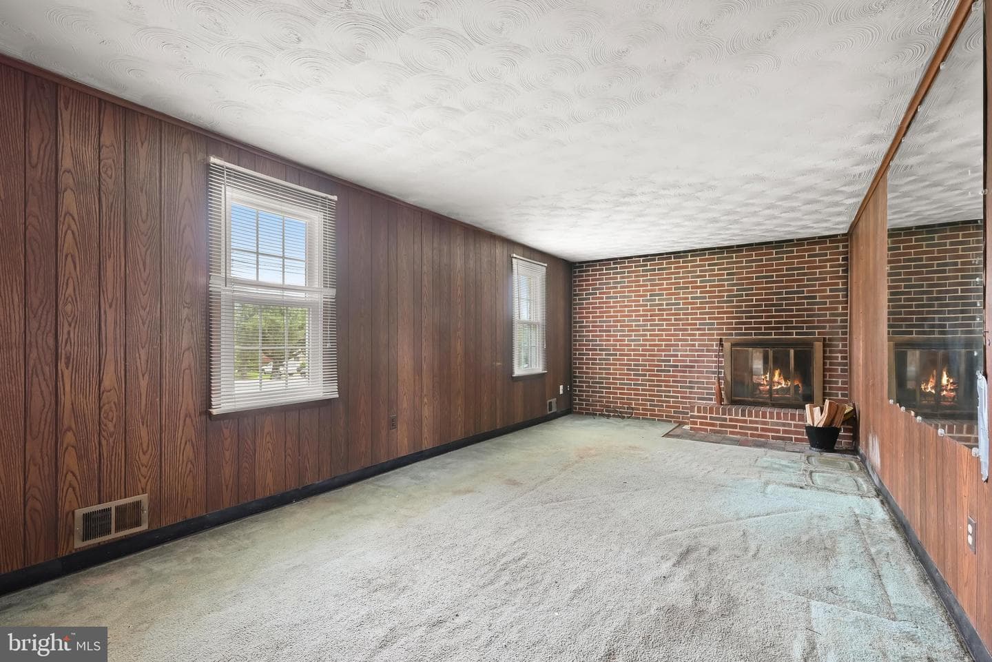 9905 Frederick Road photo 10