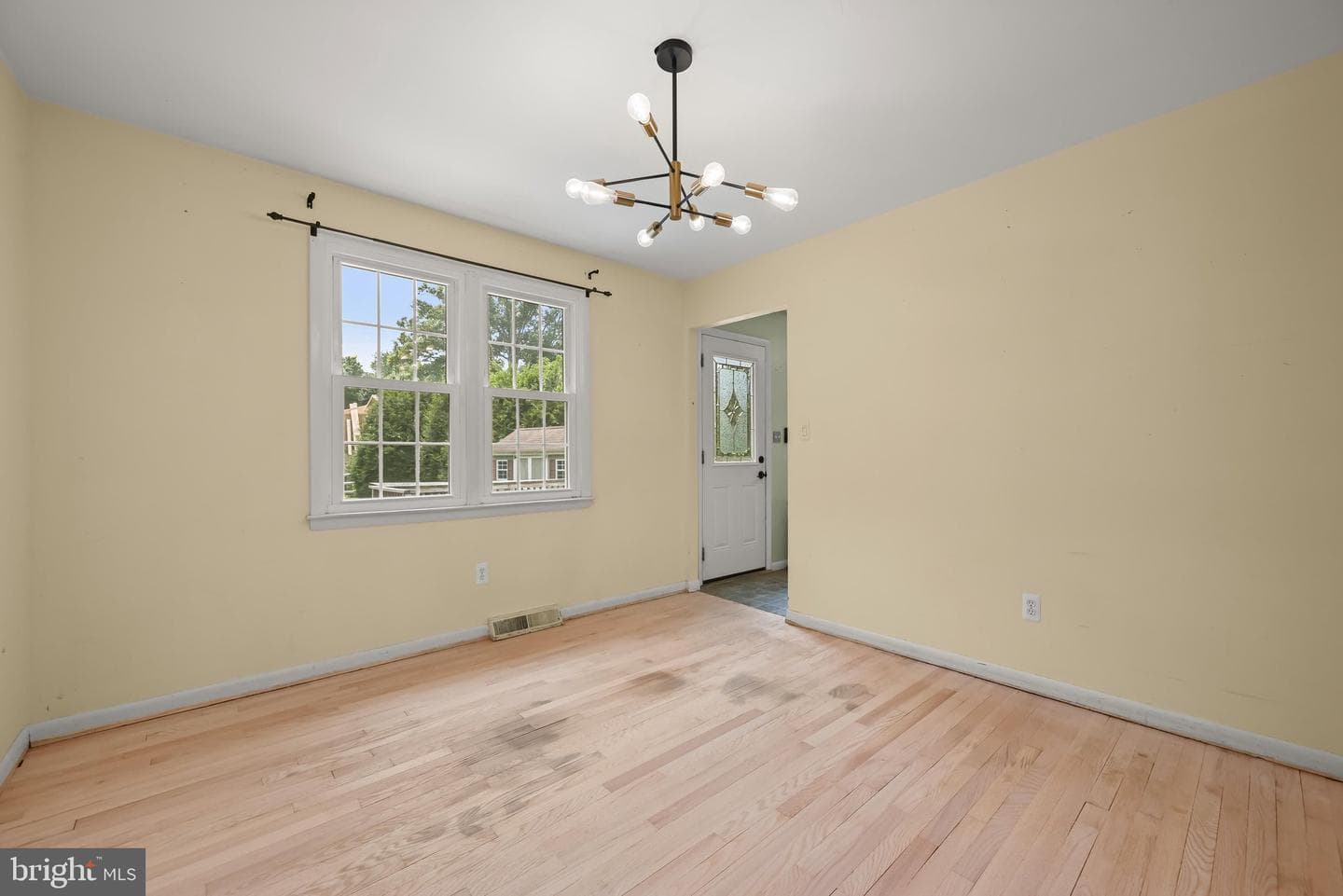 9905 Frederick Road photo 20