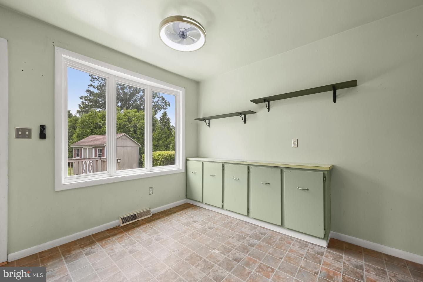 9905 Frederick Road photo 24