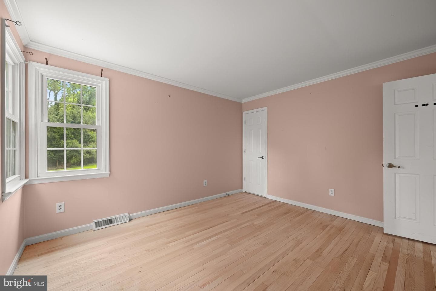 9905 Frederick Road photo 27