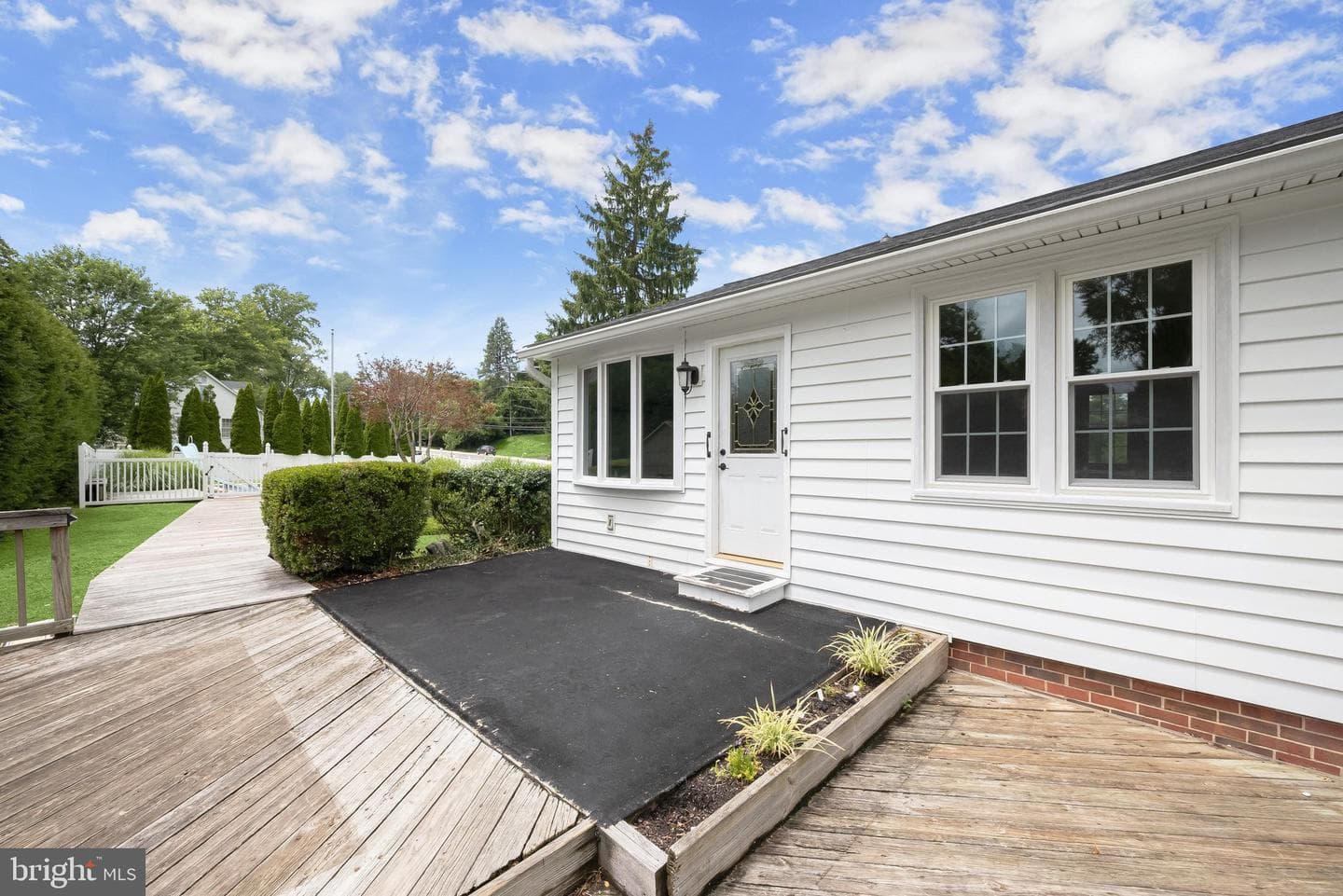 9905 Frederick Road photo 36